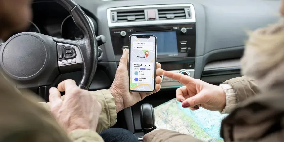 AI Fleet Tracking Vs Traditional GPS: Accuracy, Cost & ROI Analysis