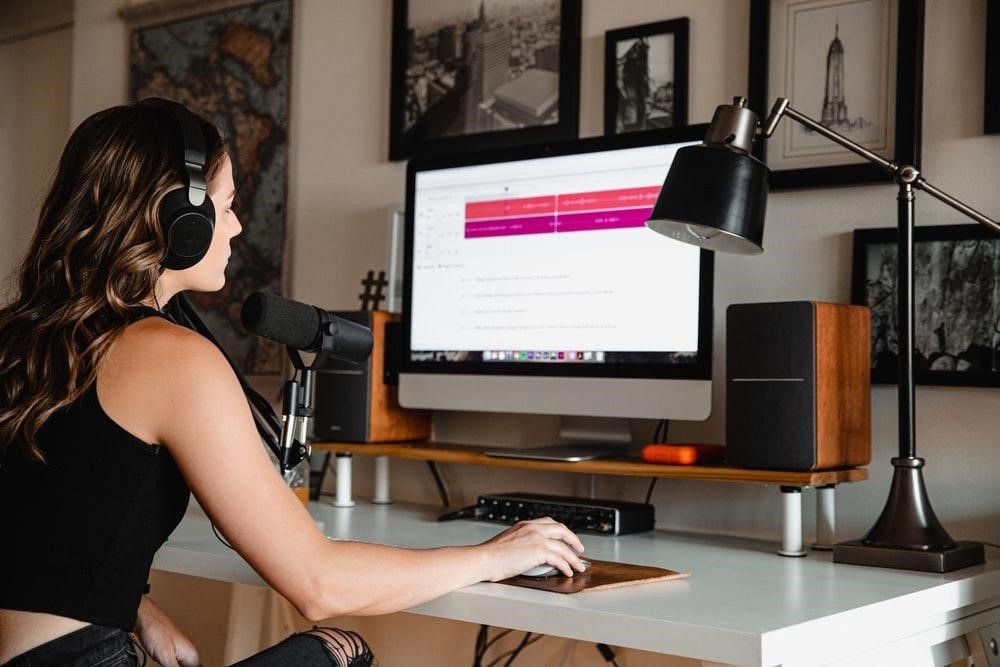The Advantages of AI Voiceovers for Your Marketing Campaign